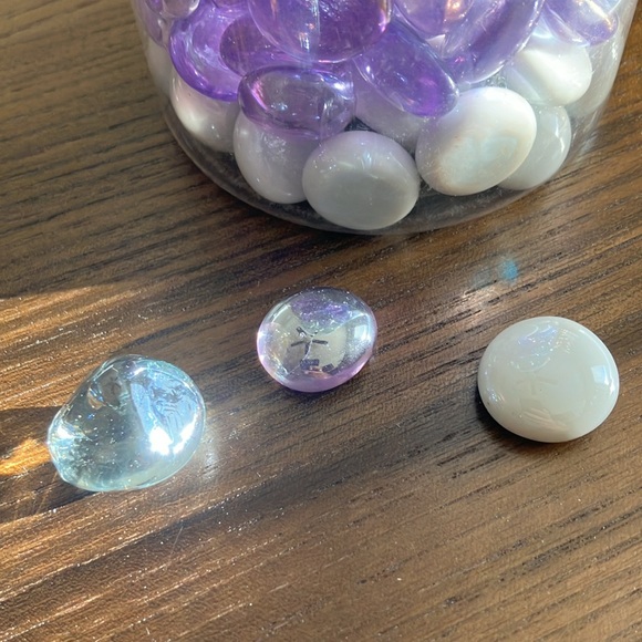 Ashland modern Romance decorative fillers purple white and clear pebbles rocks - Picture 2 of 4